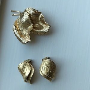 Gold Clip On Leaf Earrings with Matching Pin.